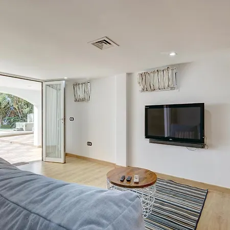 Modern Independent Studio Apt In Luxury Villa Benalmadena Exterior photo