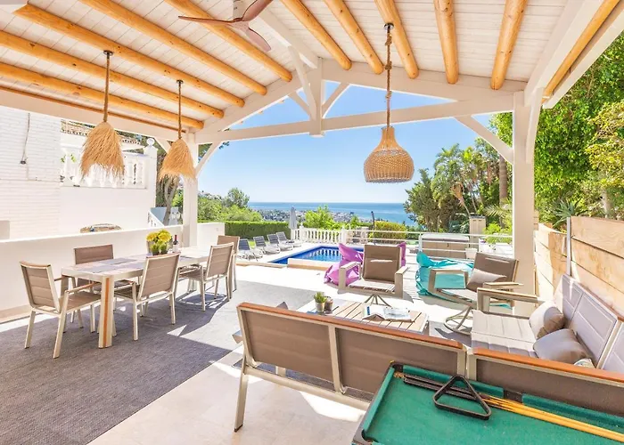 Modern Independent Studio Apt In Luxury Villa